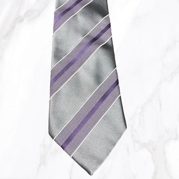 Donald J. Trump‎ Signature Collection Purple & Gray 100% Silk Tie, OS - Picture 4 of 5